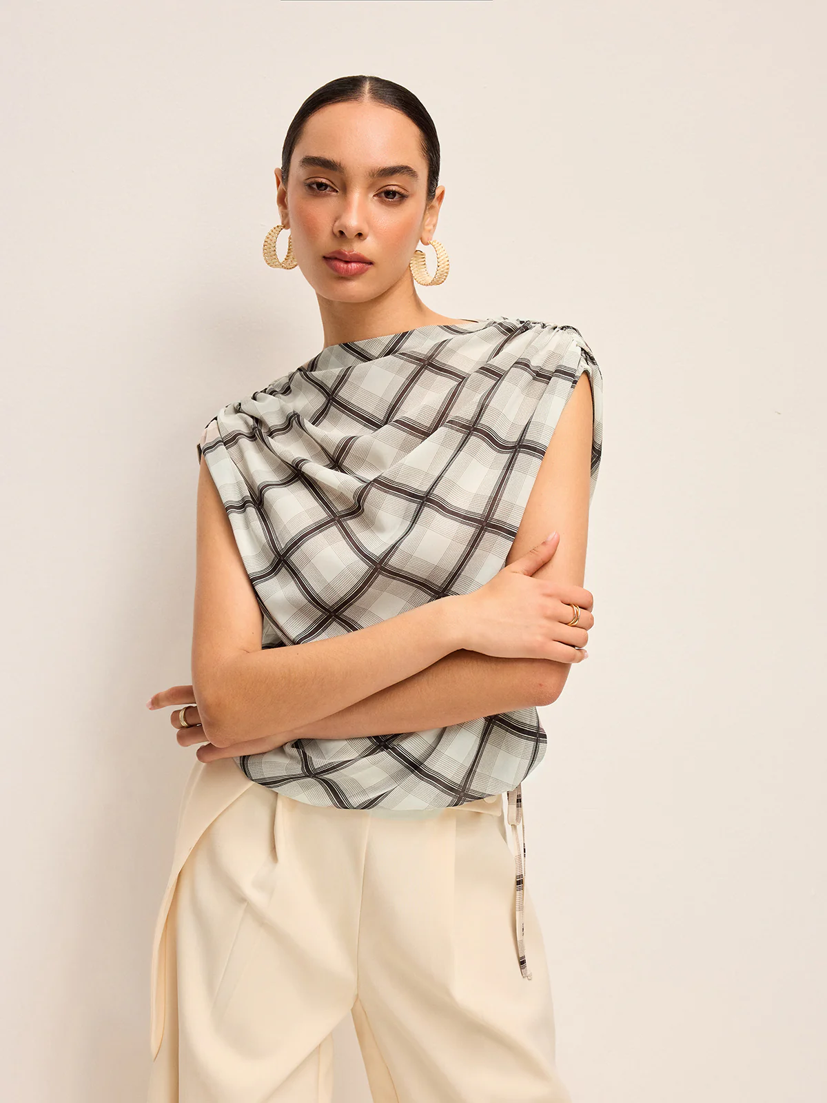 Sleeveless Plaid Backless Chiffon Shirt - Wholesalesil