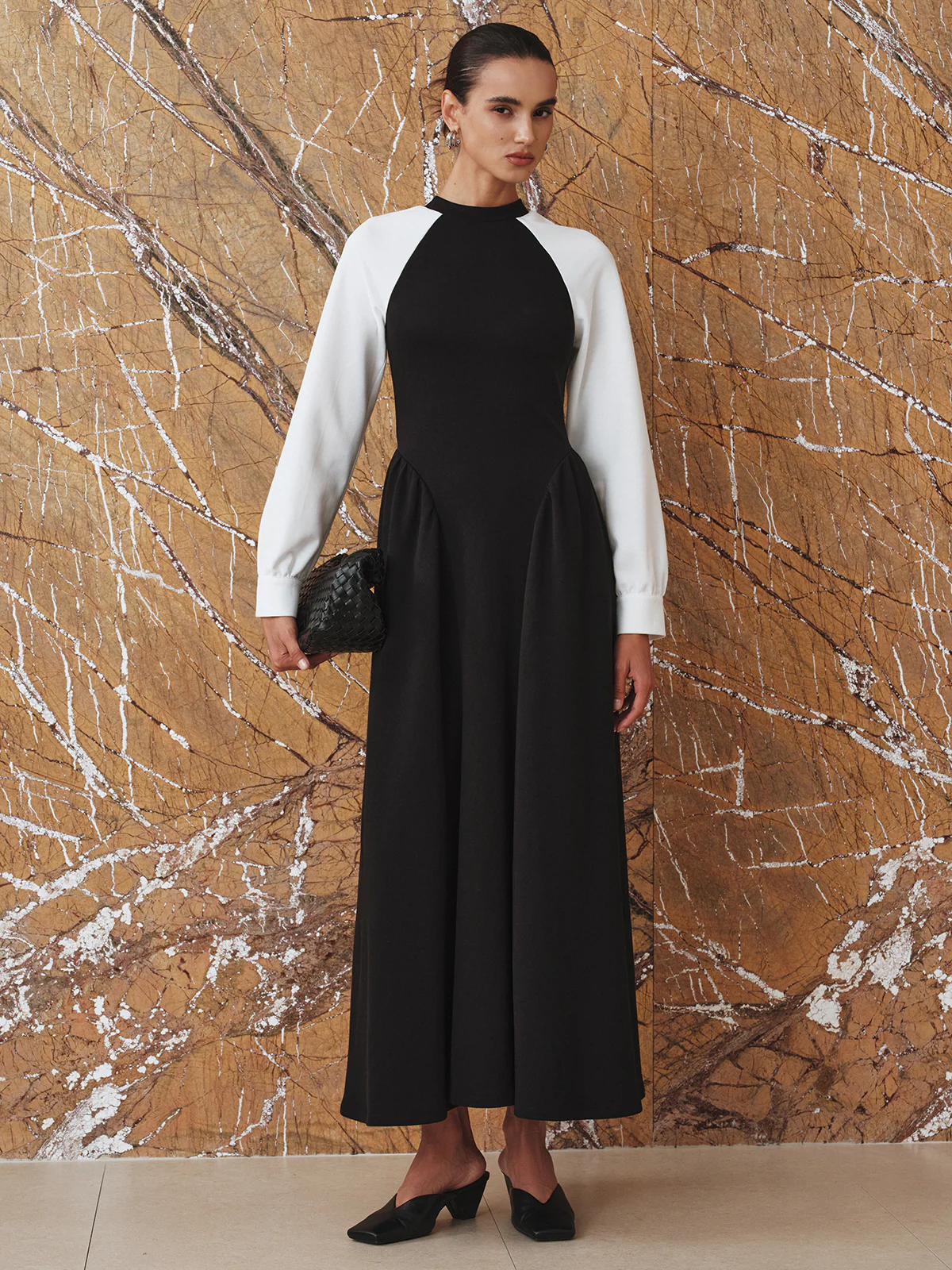 Contrast-Sleeve Pleated Midi Dress - Wholesalesil